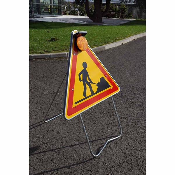 triangle de signalisation lumineux